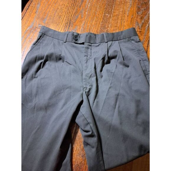 Size 36 Croft & Barrow Grey Pleated Front Leg Cuffed Hem Dress Pants - Picture 2 of 4